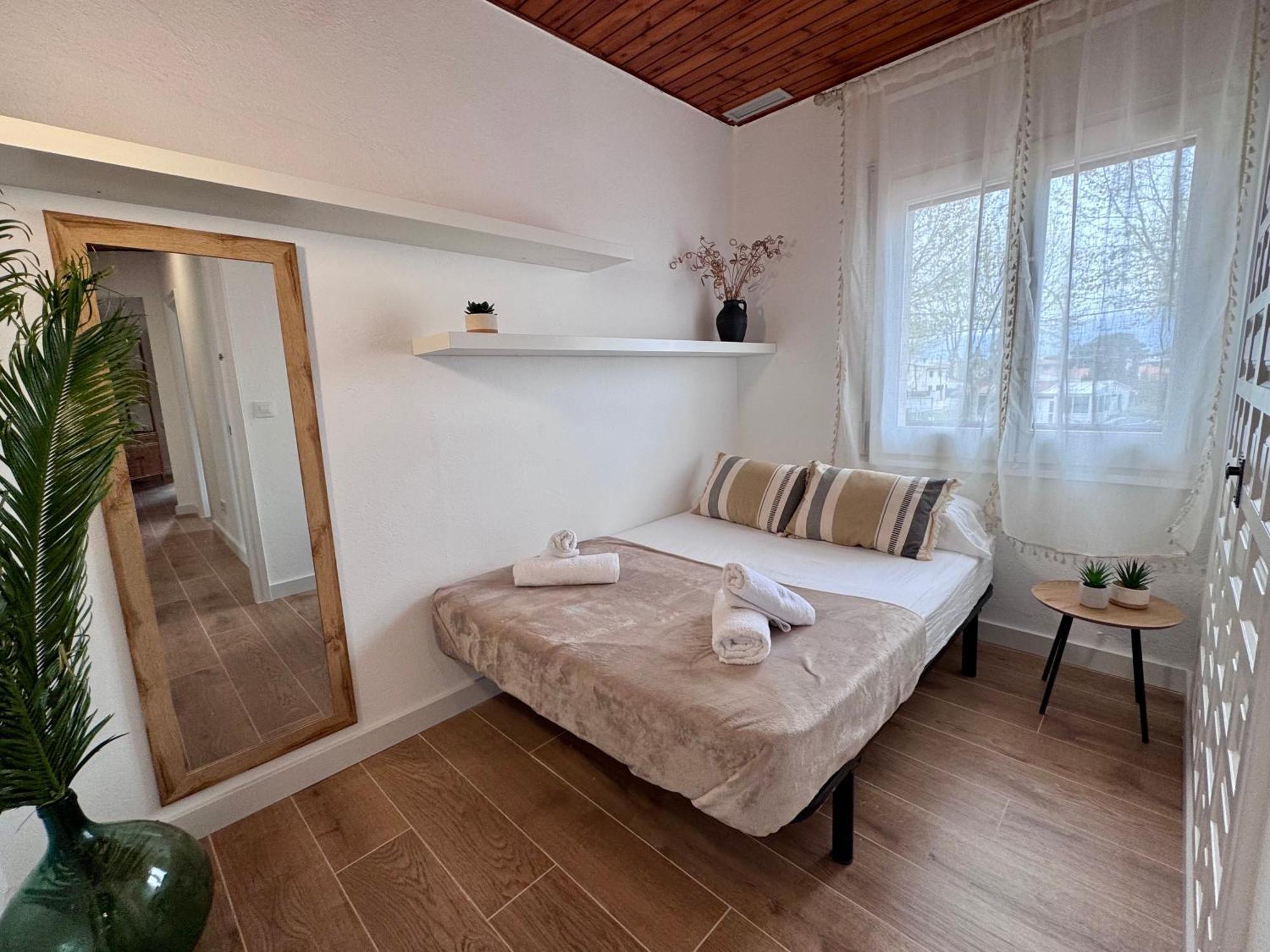 Gorgot P1 I Apartamento Con Terraza Y Piscina Comunitaria Cerca De La Playa Empuriabrava Extérieur photo