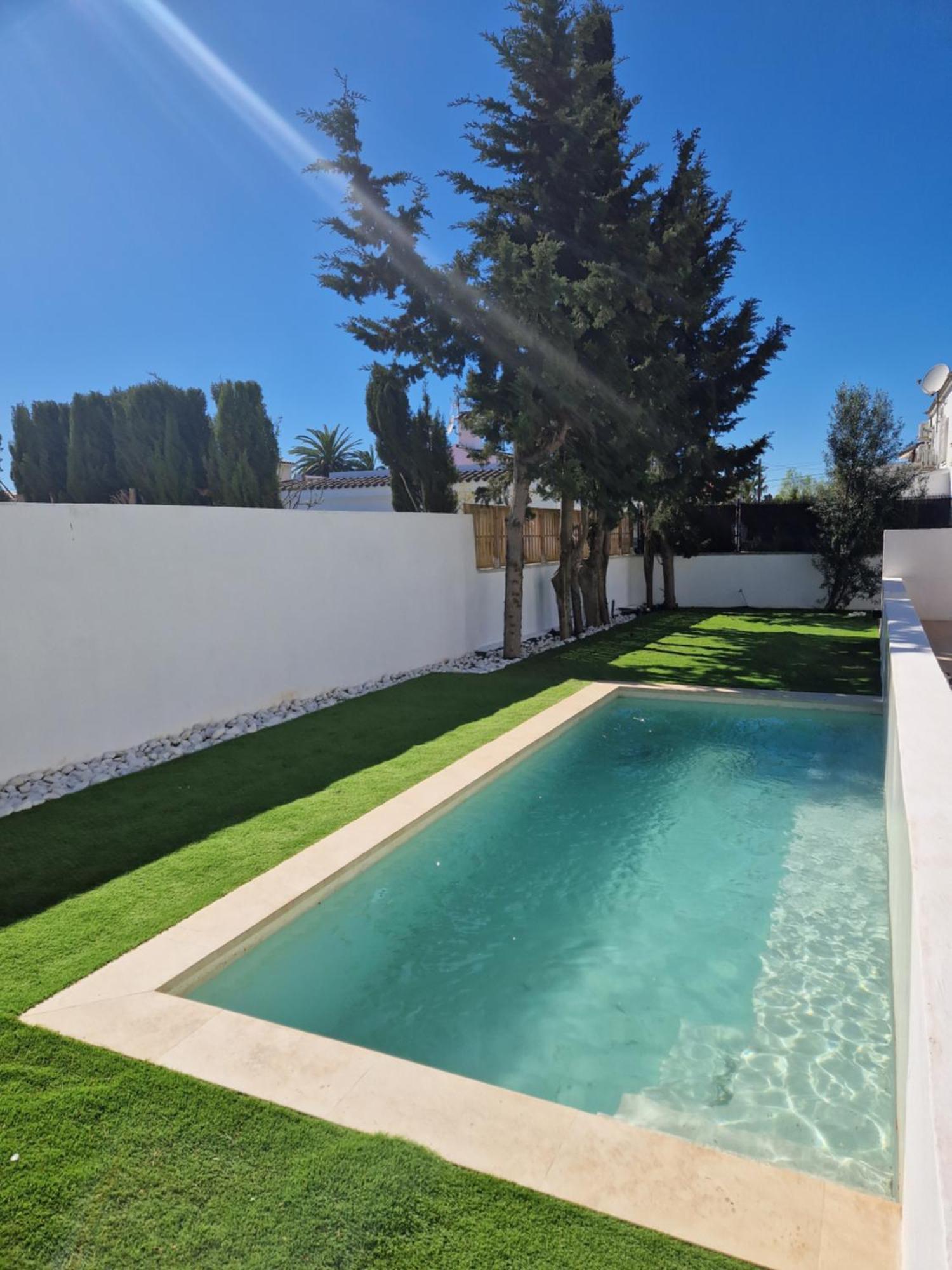 Gorgot P1 I Apartamento Con Terraza Y Piscina Comunitaria Cerca De La Playa Empuriabrava Extérieur photo