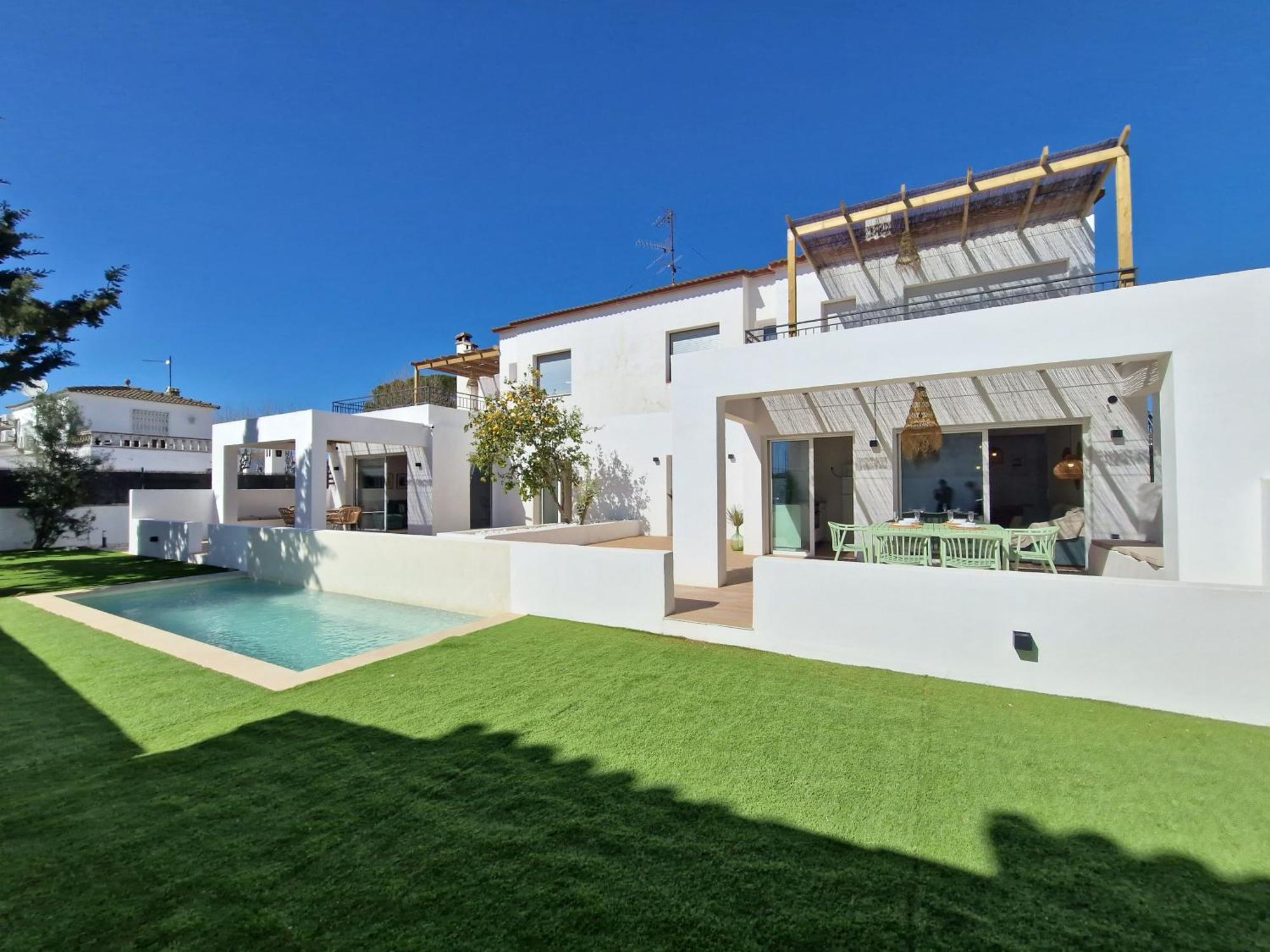 Gorgot P1 I Apartamento Con Terraza Y Piscina Comunitaria Cerca De La Playa Empuriabrava Extérieur photo